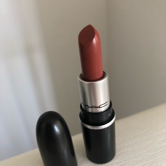 MAC Matte Mini Lipstick in Taupe - Picture 4 of 5